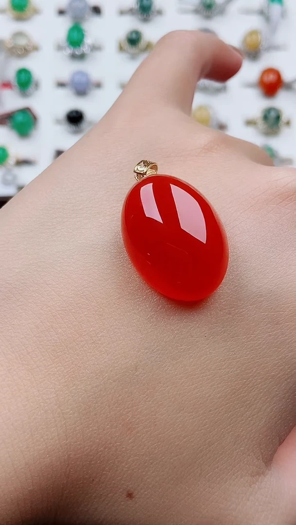 18K金镶嵌颈饰玛瑙/玉髓小*汇1