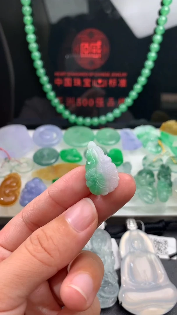 未镶嵌定制翡翠