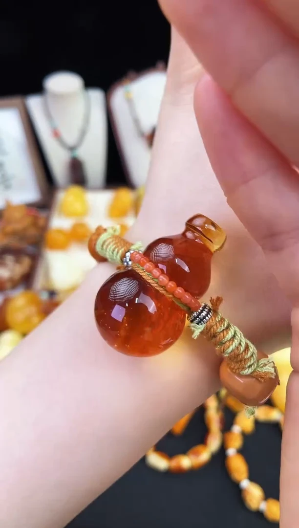 琥珀未镶嵌珠宝奇石柒月