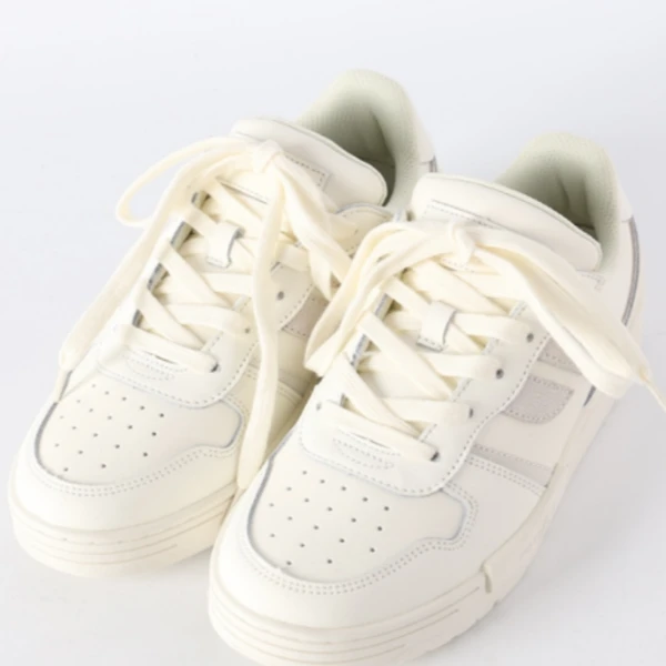 【PB】SM10320白色运动鞋板鞋 男款（偏大一码）