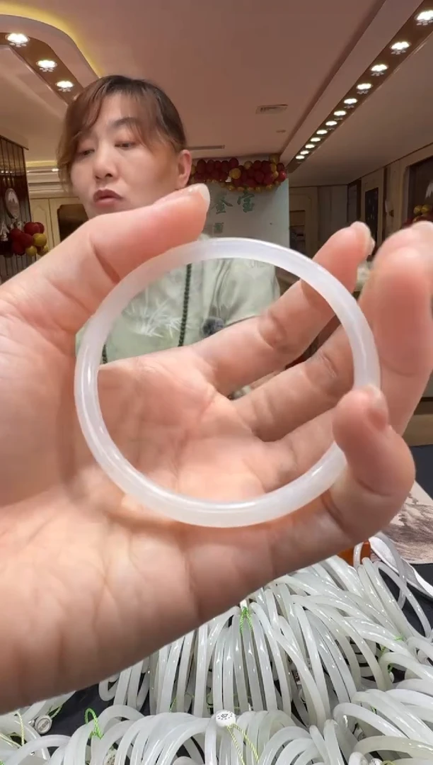 和田玉未镶嵌颈饰手镯58