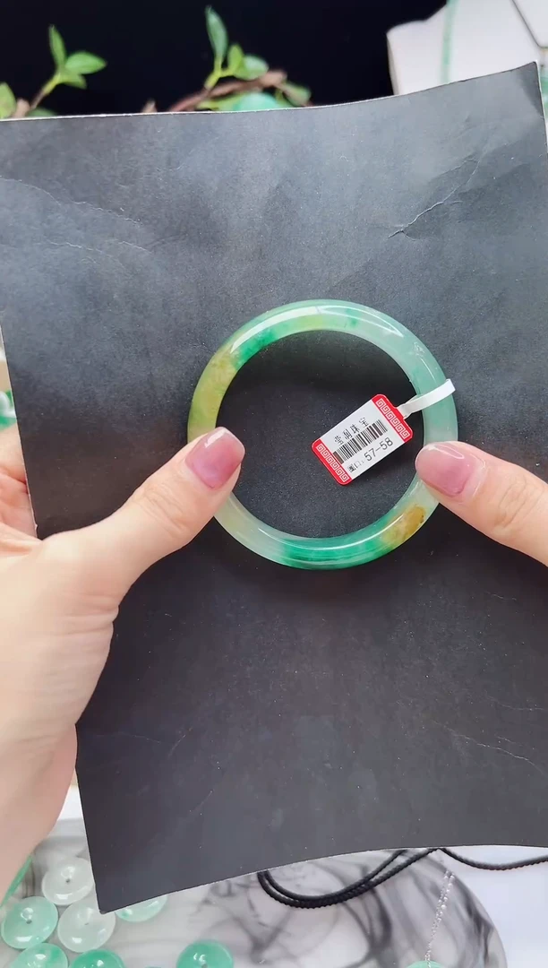 石英质玉手镯未镶嵌飘花平安镯手镯