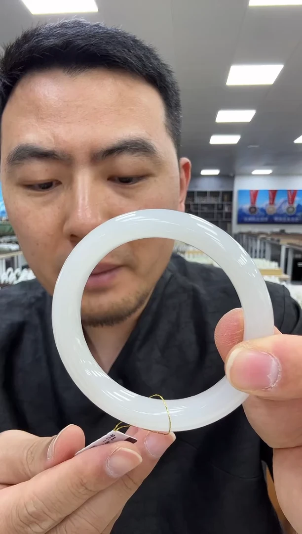 和田玉手镯未镶嵌58  120