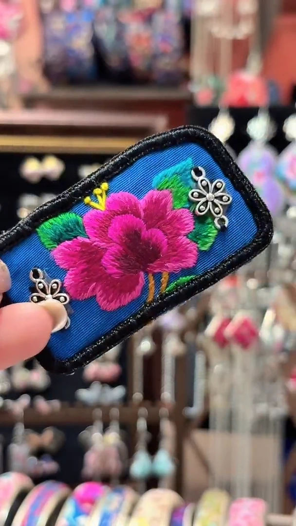 织绣 云织谣民族风精美饰品   442