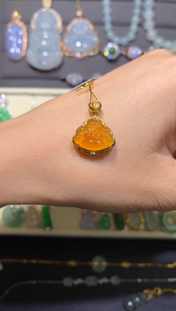 翡翠18K金镶嵌颈饰天然翡翠A货