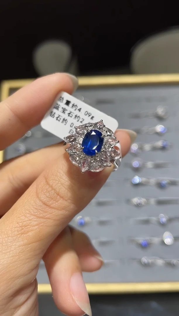 戒指蓝宝石18K金镶嵌1