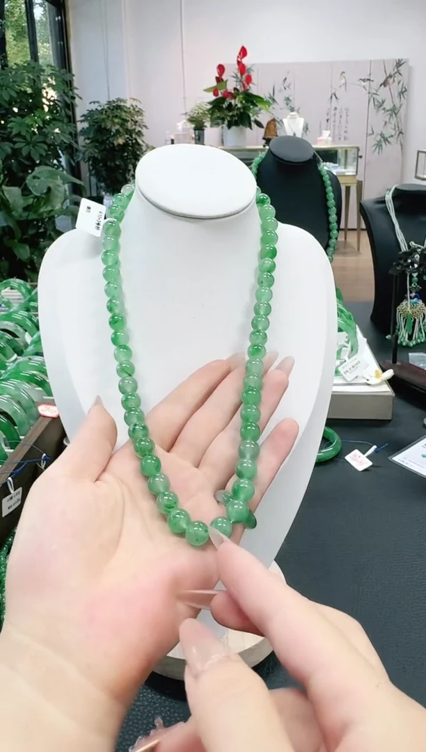 未镶嵌1石英质玉（非洲翠）/4103