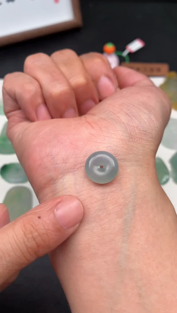 未镶嵌定制翡翠翡翠