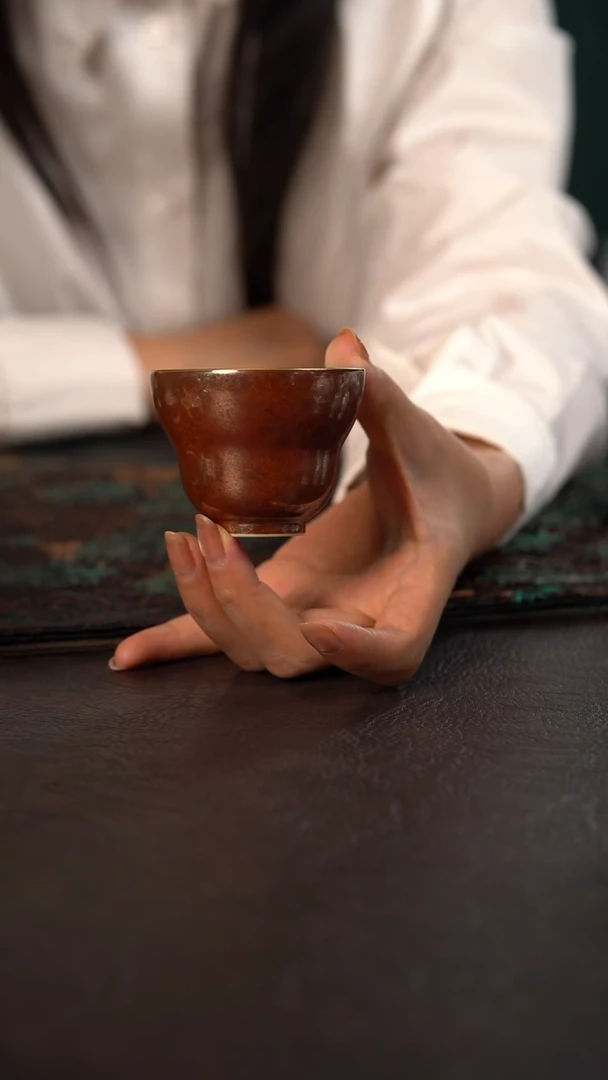 100c聚澜堂红金花釉大葫芦杯