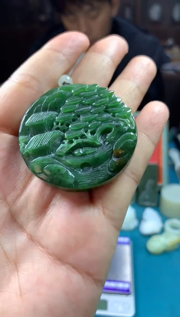 颈饰未镶嵌和田玉1