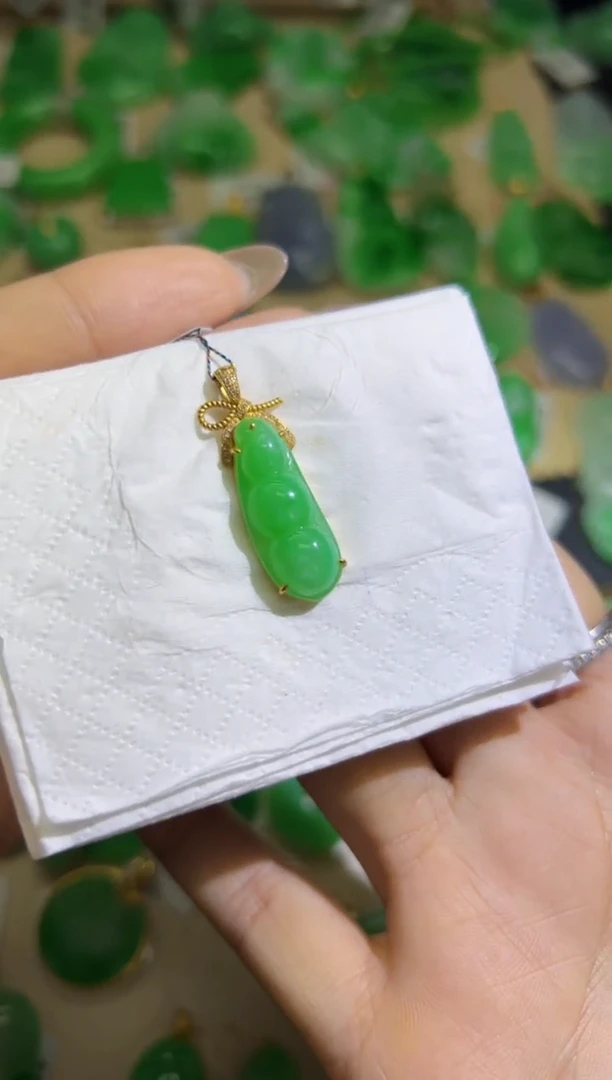 【闪购商品】翡翠颈饰18K金镶嵌Q缅料A货翡翠/支持复检/一件