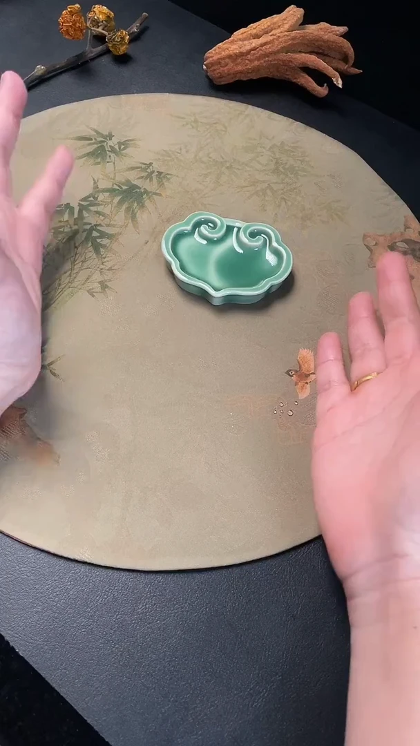 龙泉青瓷茶杯茶器摆件花器1