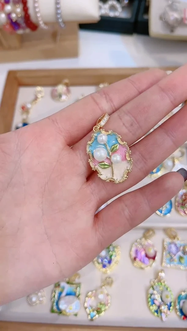 【闪购商品】淡水珍珠颈饰合金吊坠