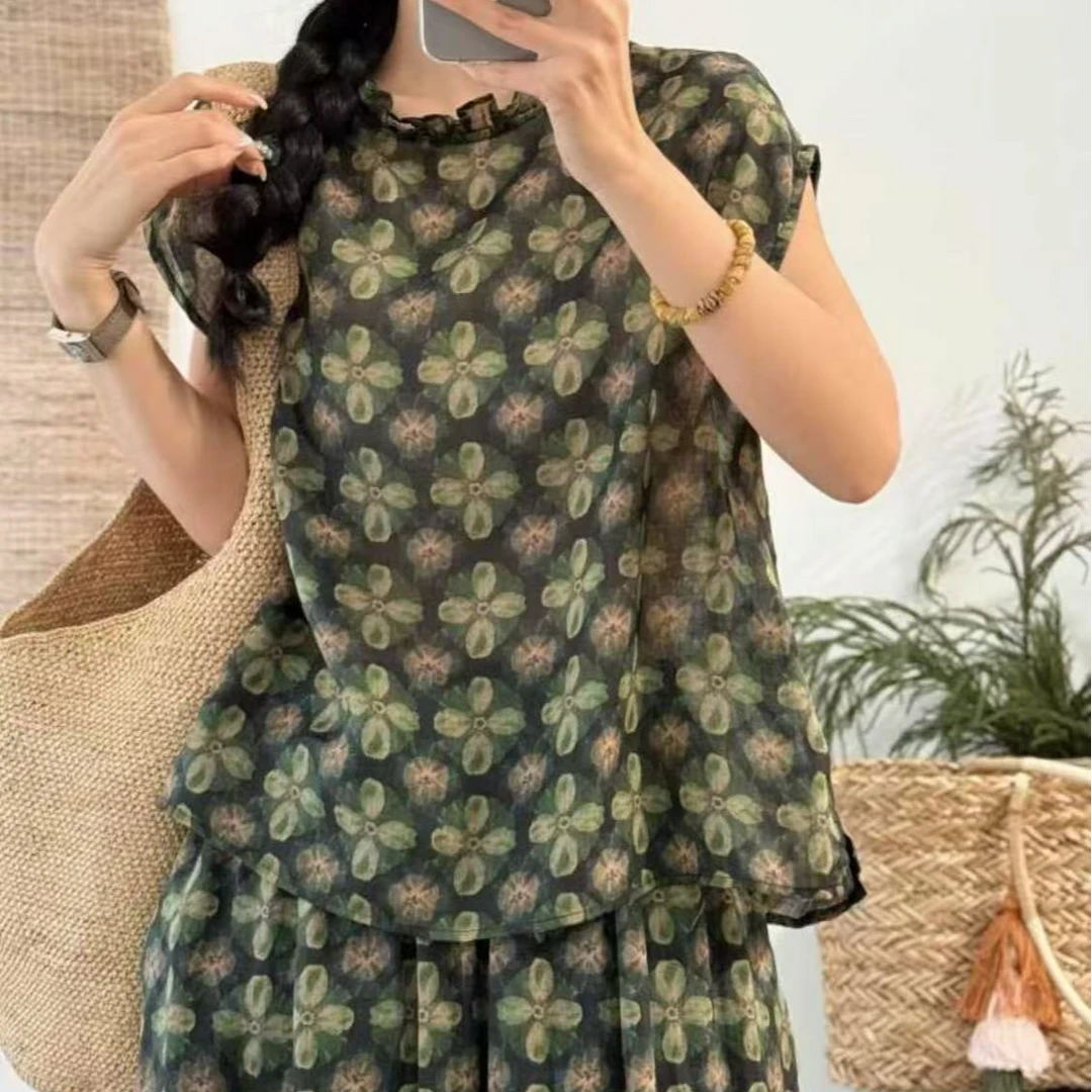 女士四叶草花边领苎麻小衫