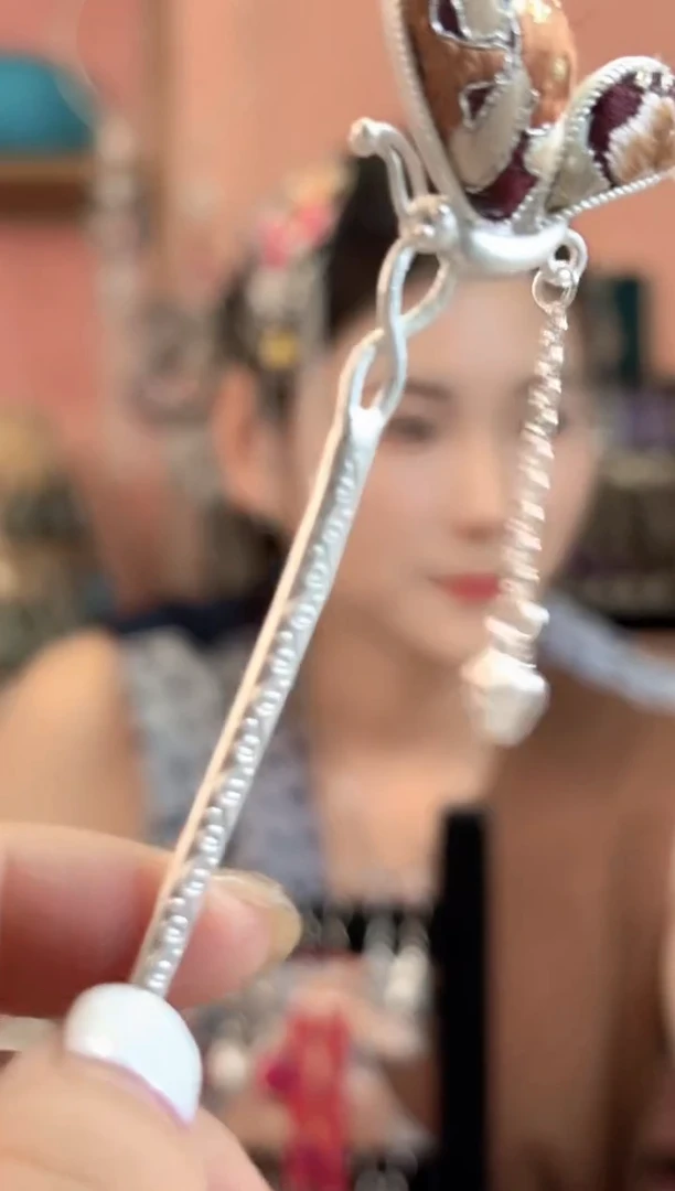 织绣风**舞艺枝独绣手工饰品121*