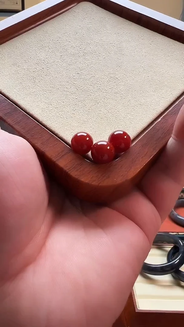 南红玛瑙配珠未镶嵌10mm圆珠