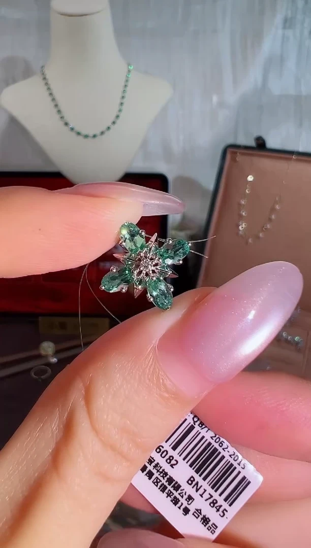 18K金镶嵌颈饰碧玺BN17845-A#-W#11