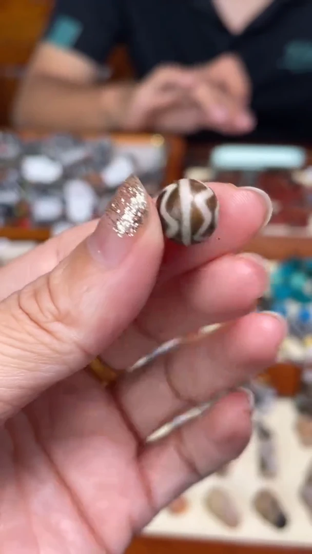 玛瑙/玉髓颈饰未镶嵌17克木珠