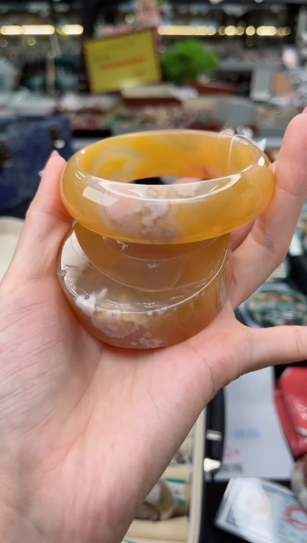 【闪购商品】石英质玉手镯未镶嵌61圈口（赠品镯心）S90123