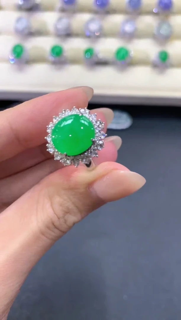 【闪购商品】翡翠戒指18K金镶嵌a343