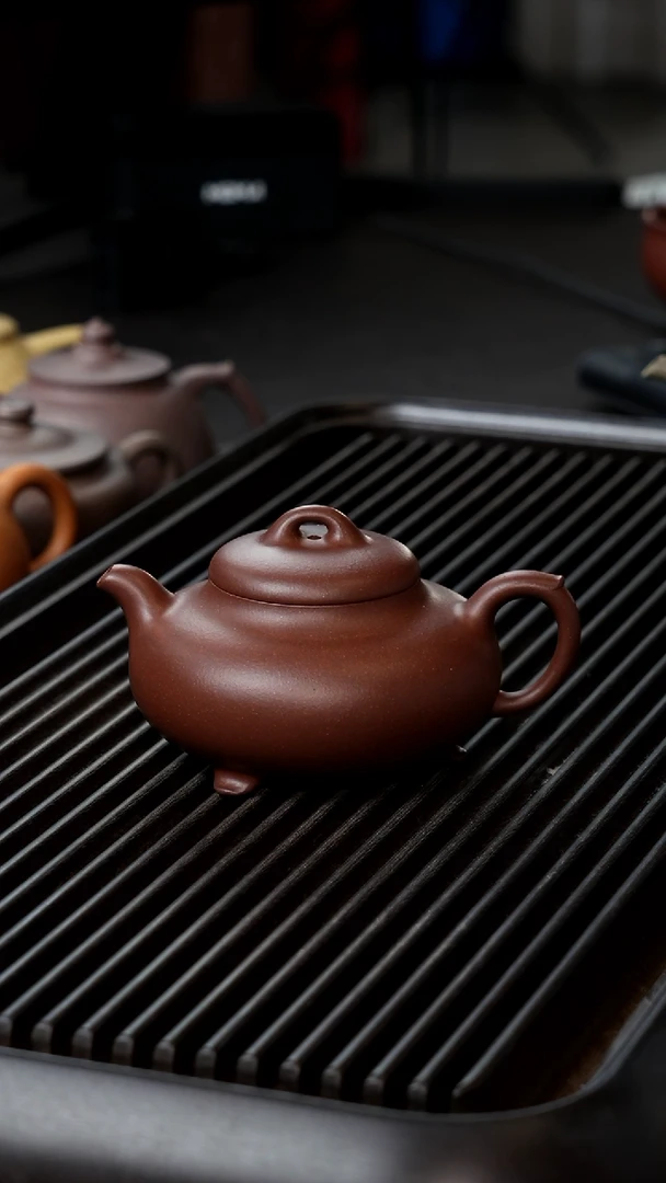 茶壶紫砂紫泥横云半手180