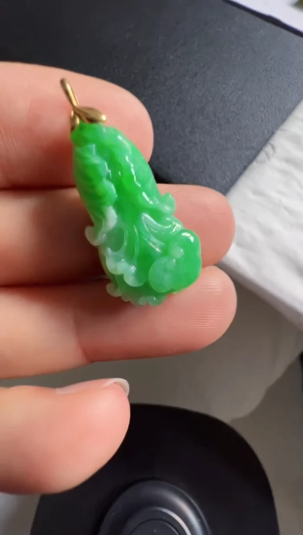 吊坠(不含链)18K金镶嵌翡翠980