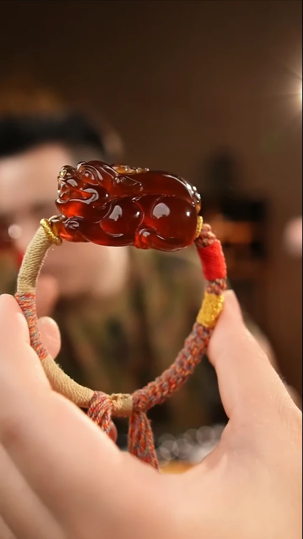 琥珀颈饰未镶嵌紫罗兰貔貅手串