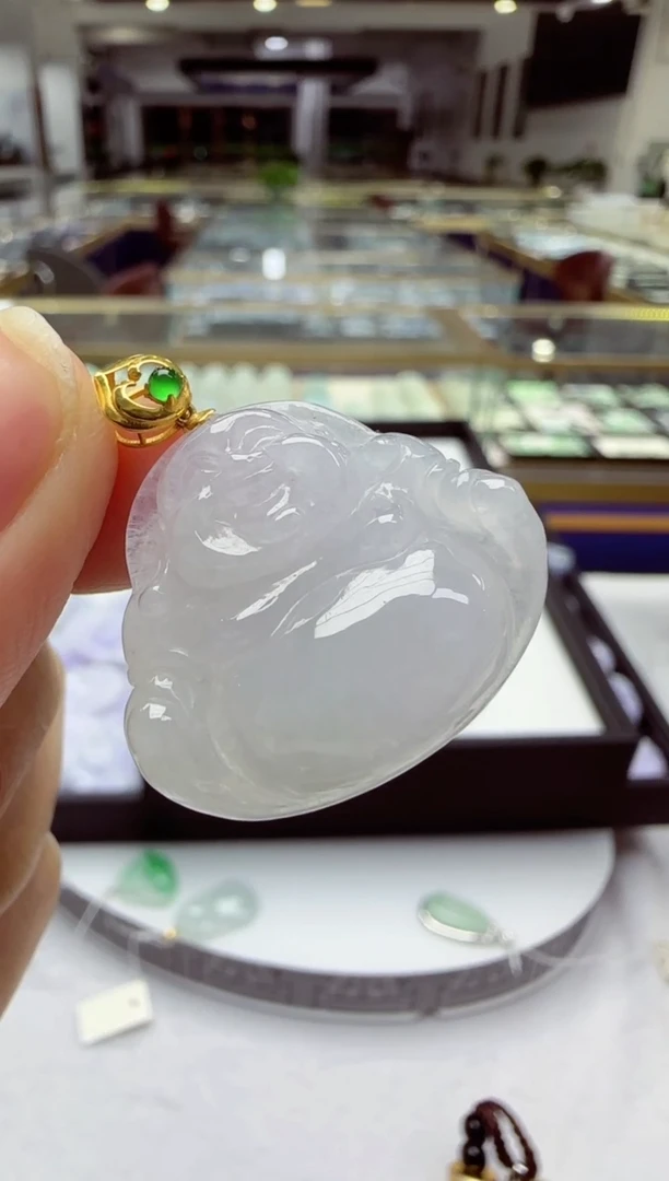 颈饰18K金镶嵌翡翠佛公