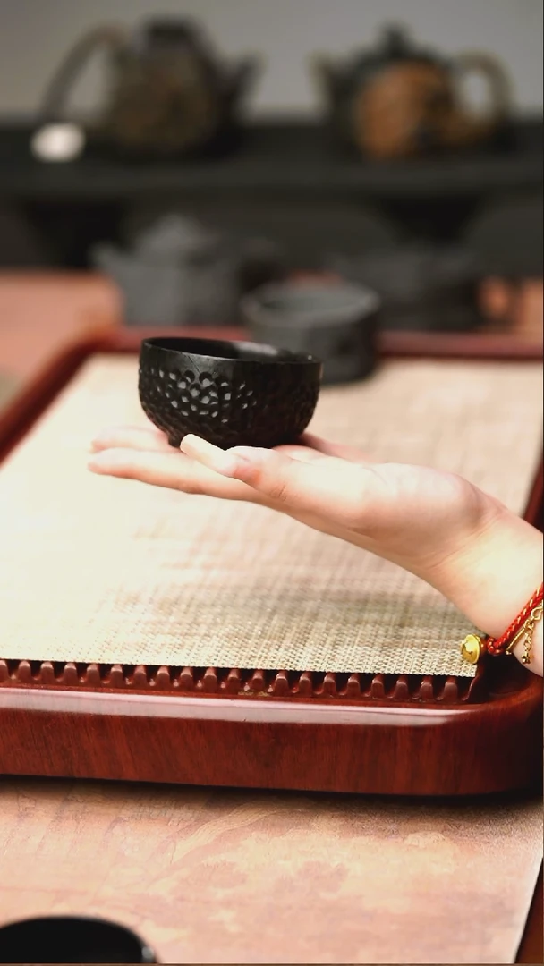 归玉堂冰碛岩重工雕刻锤点缸杯100cc