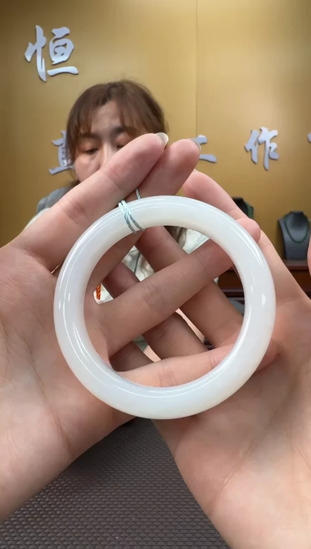 和田玉未镶嵌颈饰手镯56