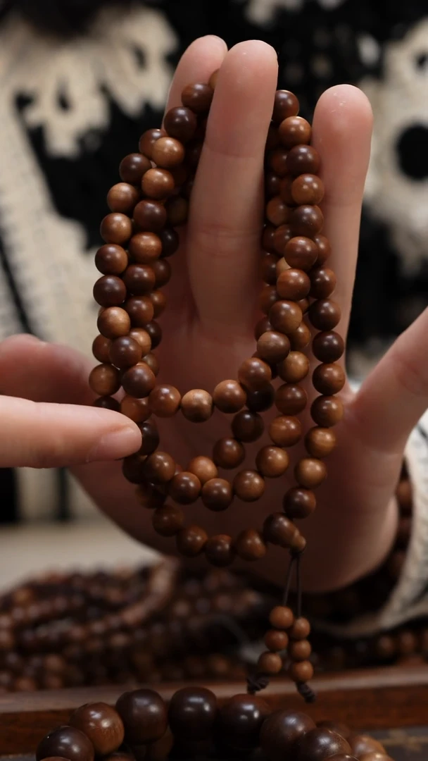 檀香木手串/手链落****远老山檀香0.8圆珠多圈108颗留疤