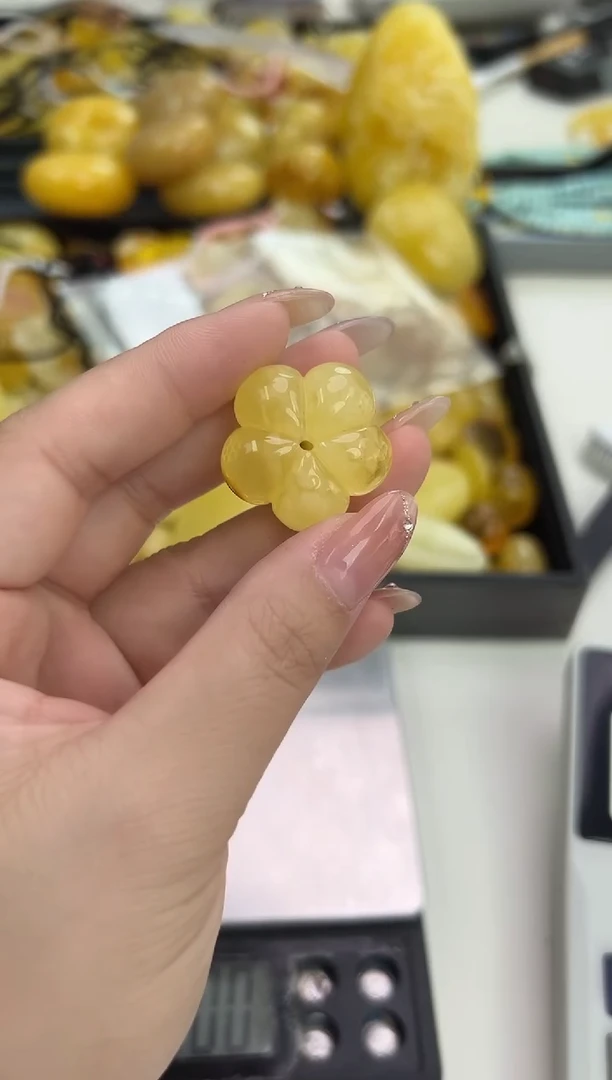 裸石琥珀未镶嵌琥珀蜜蜡吊坠