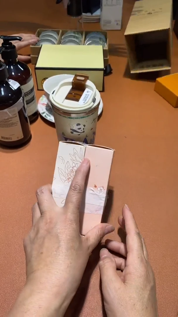 瓷片品牌 包包香水手表护肤品@@1