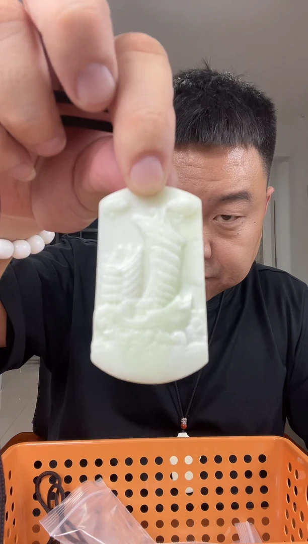 未镶嵌颈饰蓝田玉（蛇纹石化大理石玉）多样性发货一件