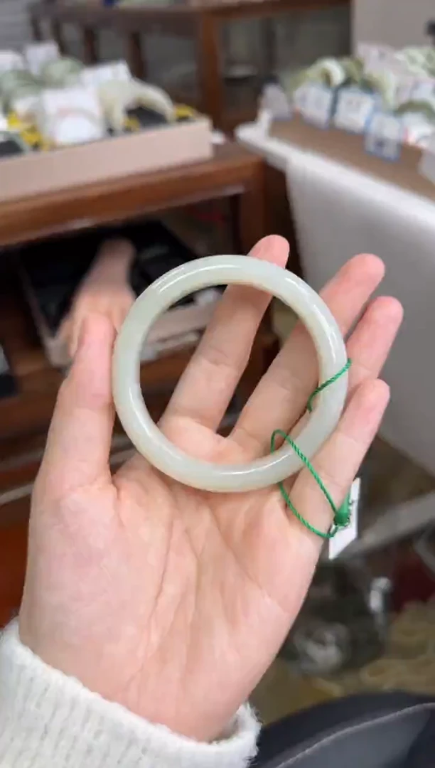 未镶嵌手镯和田玉56