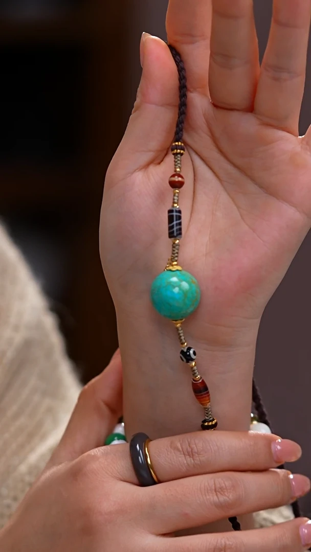 未镶嵌绿松石颈饰1