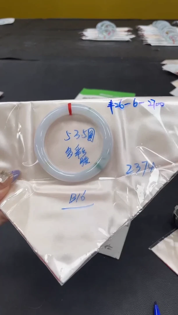 未镶嵌手镯翡翠翡翠手镯