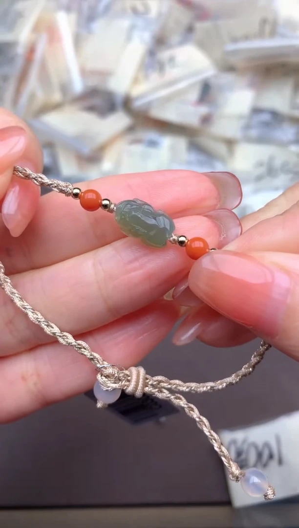 翡翠挂件未镶嵌一