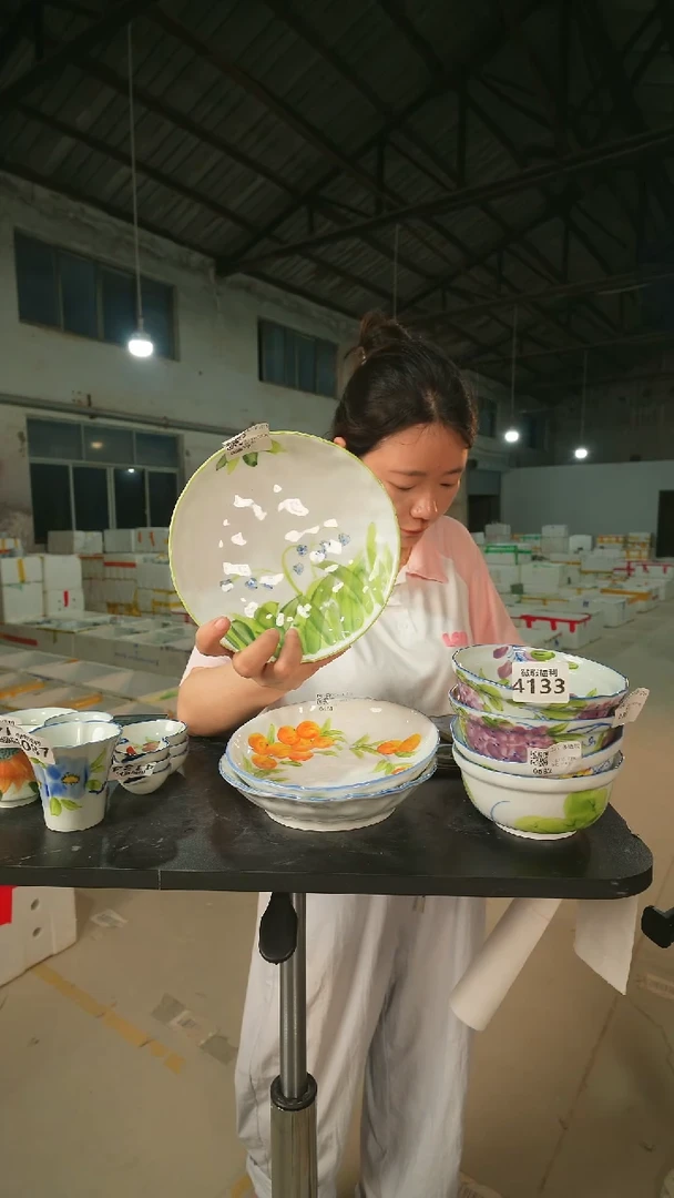 碗景德镇高温釉下手绘陶瓷