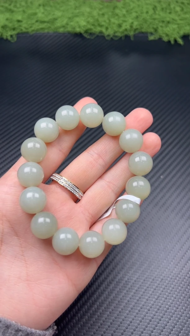 未镶嵌手串和田玉且末微色差近矿卡14J