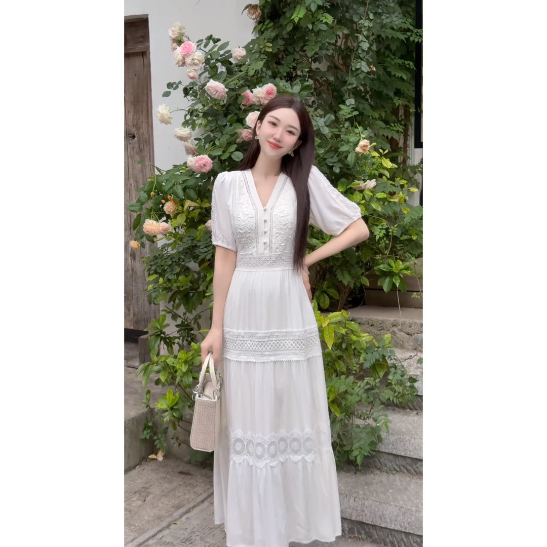 2025夏季新款白色短袖三亚沙滩裙长裙海边度假仙女裙V领连衣裙832