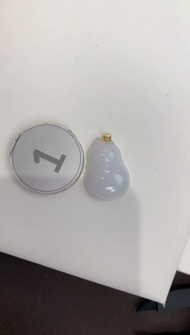 颈饰18K金镶嵌翡翠天然缅甸a货翡翠