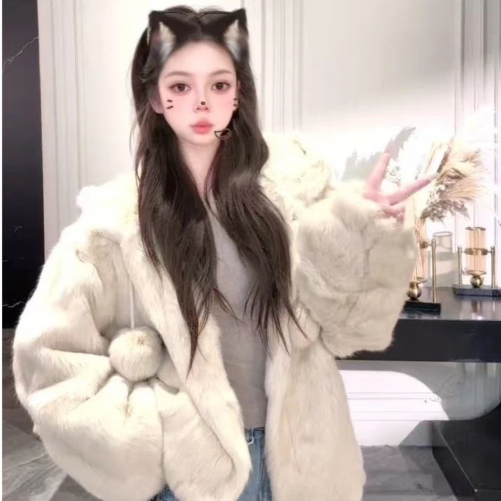 【YEGOU】2025秋冬新款巴黎经典连帽时尚高端大气兔毛外套