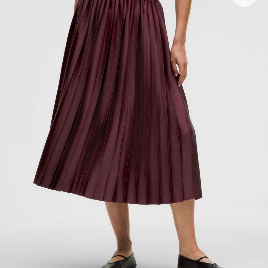 lululemon satin pleated midi skirt女士中腰半身裙