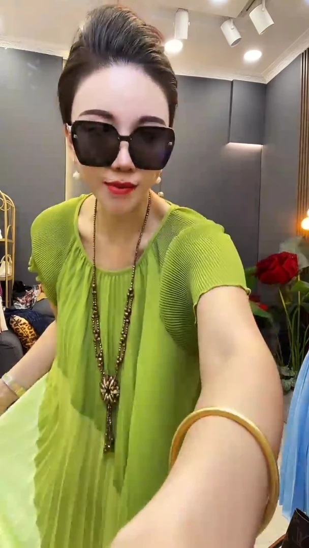 聚酯纤维（涤纶）绿色  裙