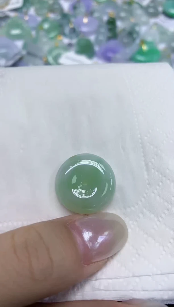 翡翠未镶嵌颈饰天然缅甸翡翠A货