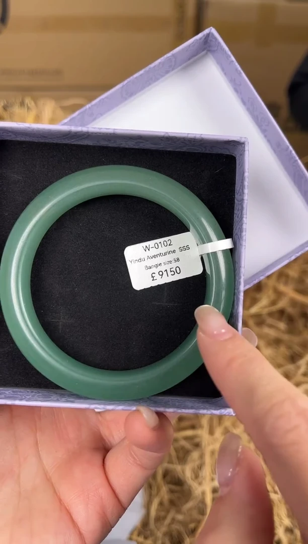 未镶嵌手镯石英质玉编码W0102