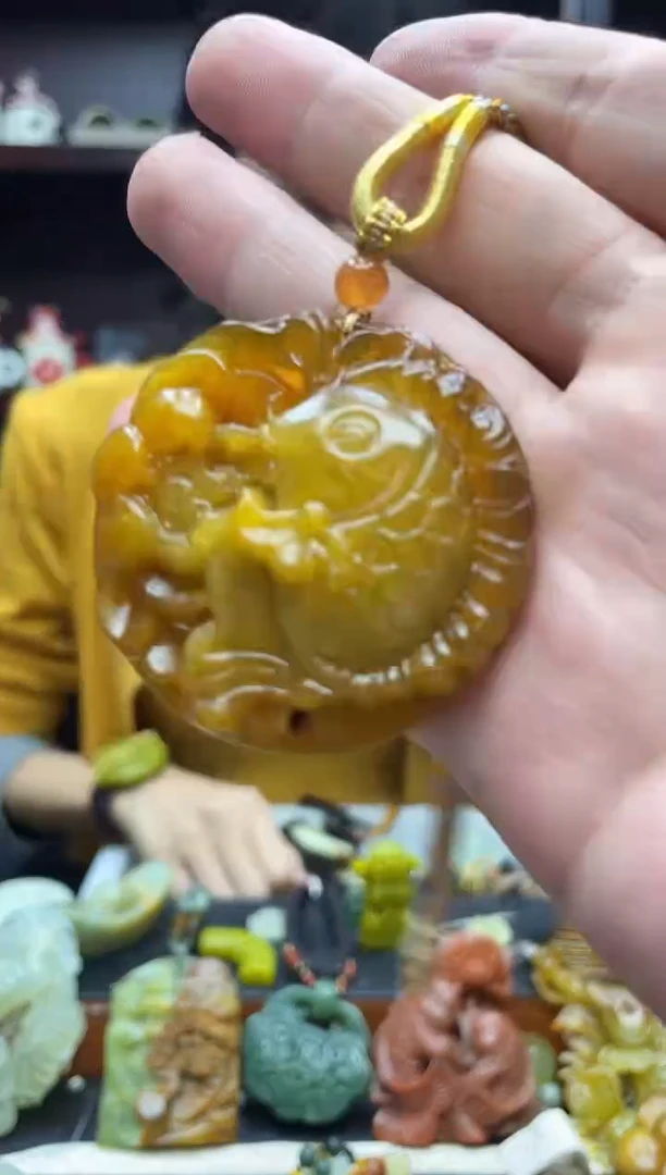 未镶嵌岫玉吊坠·