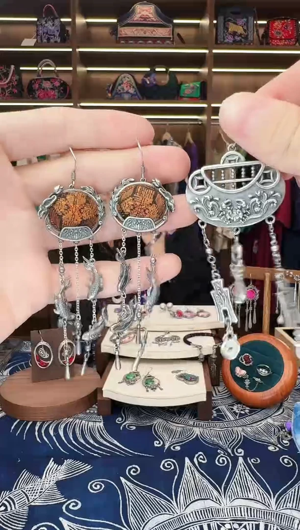 织绣58黔东南苗族刺绣