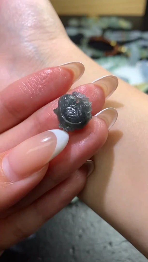 未镶嵌定制翡翠毛货 13.7-12.7-7.2